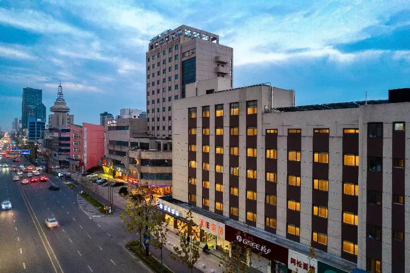 Hanting Hotel Tongxiang Zhenxing Road