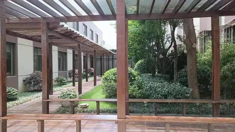 Hanting Hotel Tongxiang Zhenxing Road