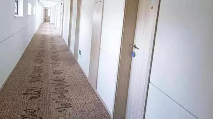 Hanting Hotel Tongxiang Zhenxing Road