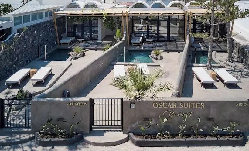 Hotelli Oscar Beachfront Suites   Adults Only