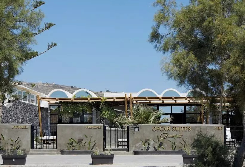 Hotelli Oscar Beachfront Suites   Adults Only