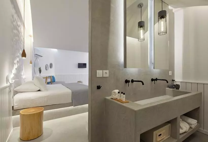 Hotelli Oscar Beachfront Suites   Adults Only