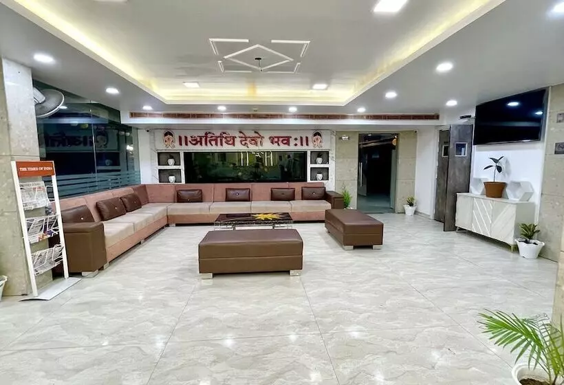 ホテル Saubhagya Inn