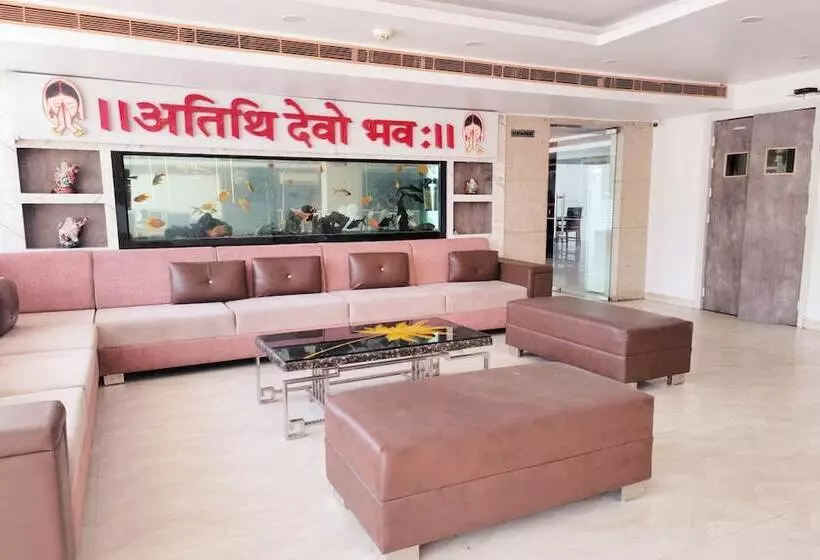 ホテル Saubhagya Inn