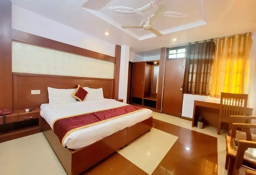 ホテル Saubhagya Inn
