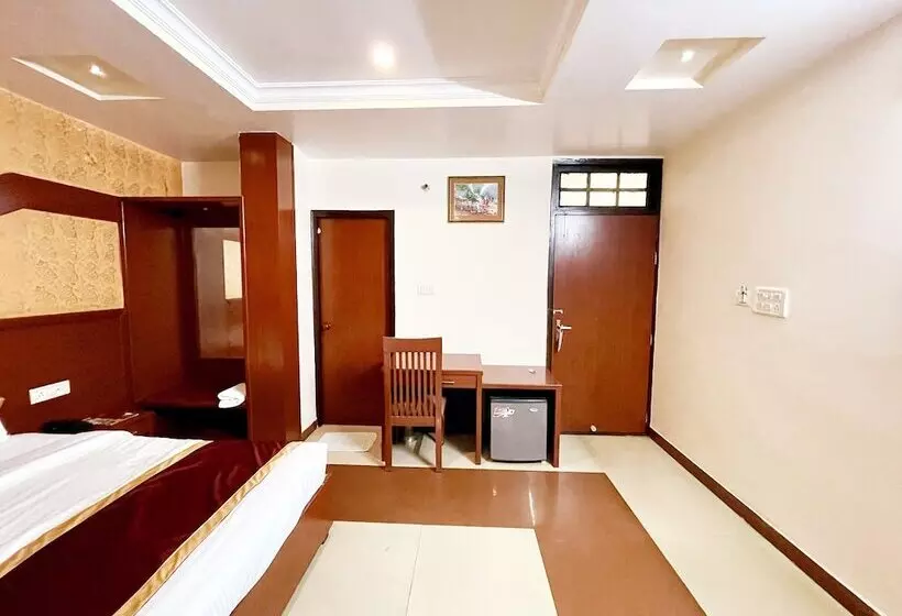 ホテル Saubhagya Inn