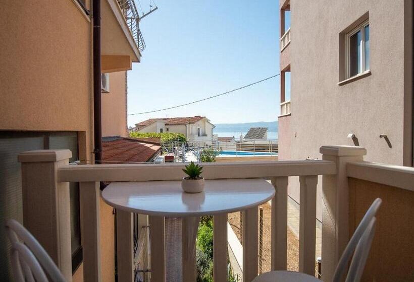 بنسيون Villa Apartments Babaja