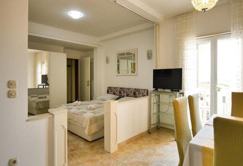 بنسيون Villa Apartments Babaja