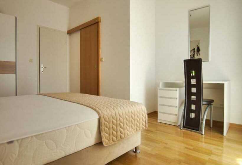 بنسيون Villa Apartments Babaja