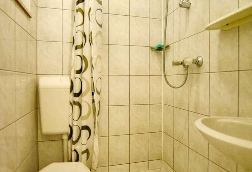 بنسيون Villa Apartments Babaja