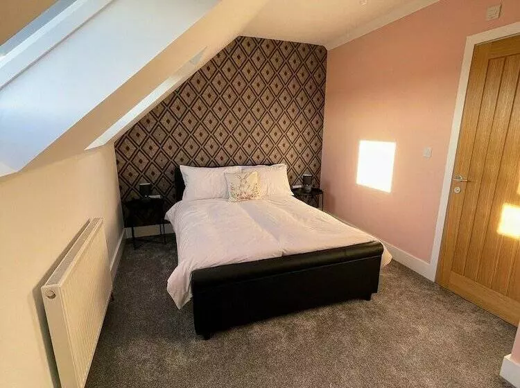 Residenssi 3 Double Bed Luxurious House Near Heathrow Airport