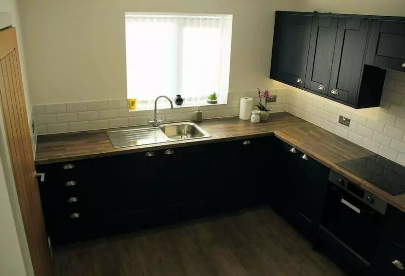 Residenssi 3 Double Bed Luxurious House Near Heathrow Airport