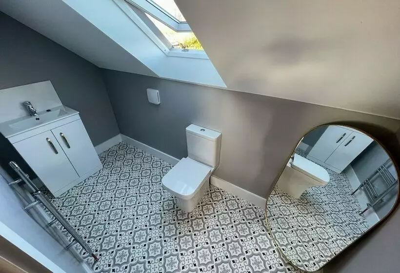 Residenssi 3 Double Bed Luxurious House Near Heathrow Airport