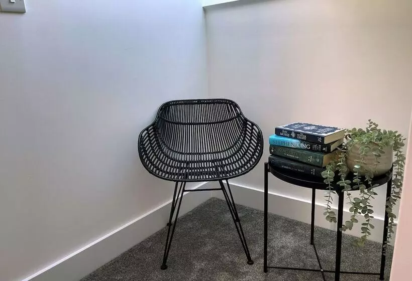 Residenssi 3 Double Bed Luxurious House Near Heathrow Airport