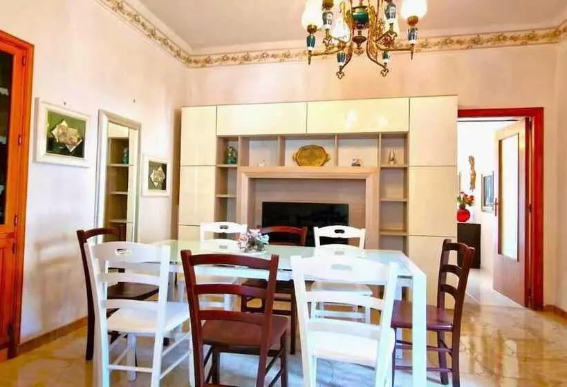 اقامتگاه Trekking Lovers Vacation Home With Town View