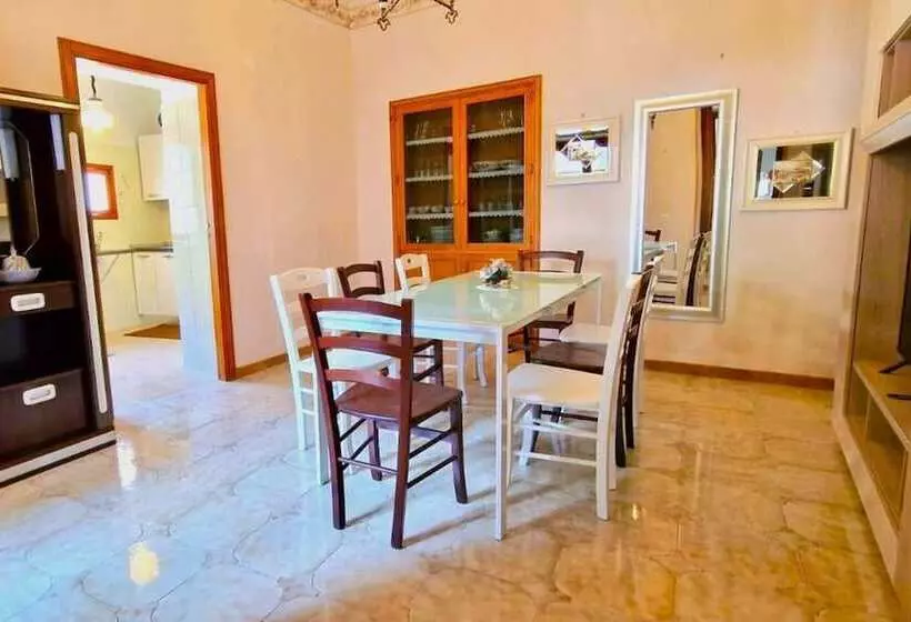 اقامتگاه Trekking Lovers Vacation Home With Town View