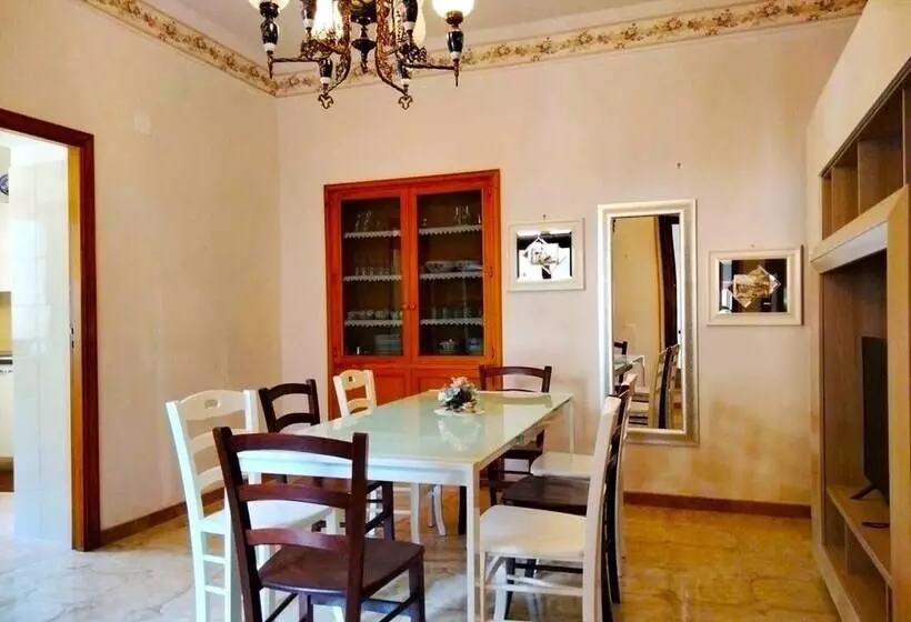 اقامتگاه Trekking Lovers Vacation Home With Town View