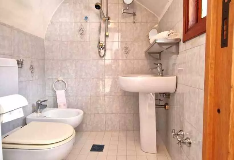 اقامتگاه Trekking Lovers Vacation Home With Town View