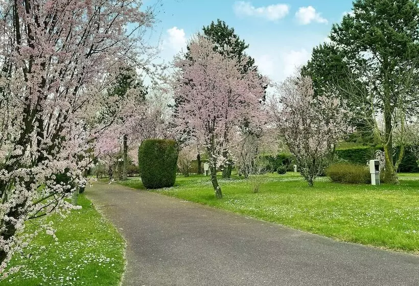 Resort & Camping   Val De Braye