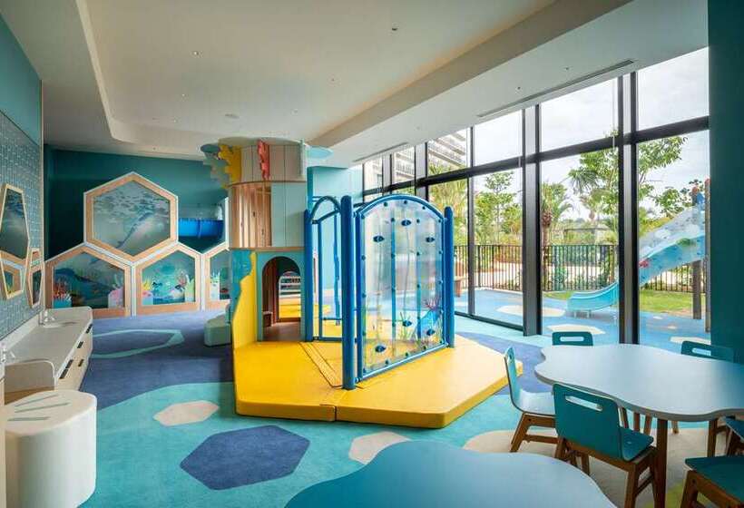 هتل Hilton Okinawa Miyako Island Resort