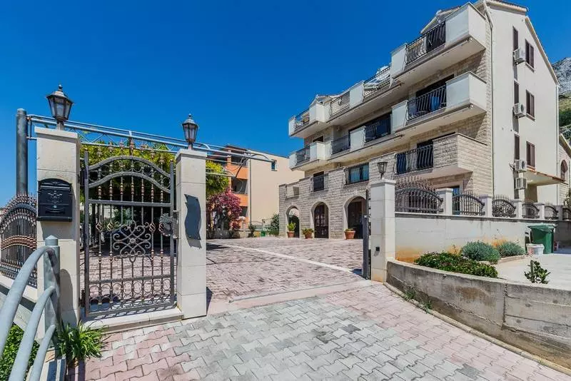 هتل Villa La Zeta