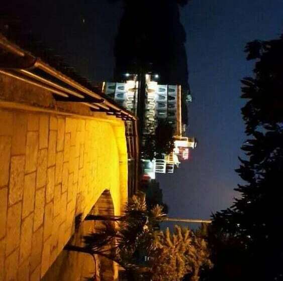 ホテル Vishalas The Raj Kesar Regency