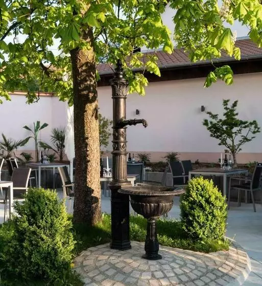 ユースホステル Gasthof Adler äpfingen