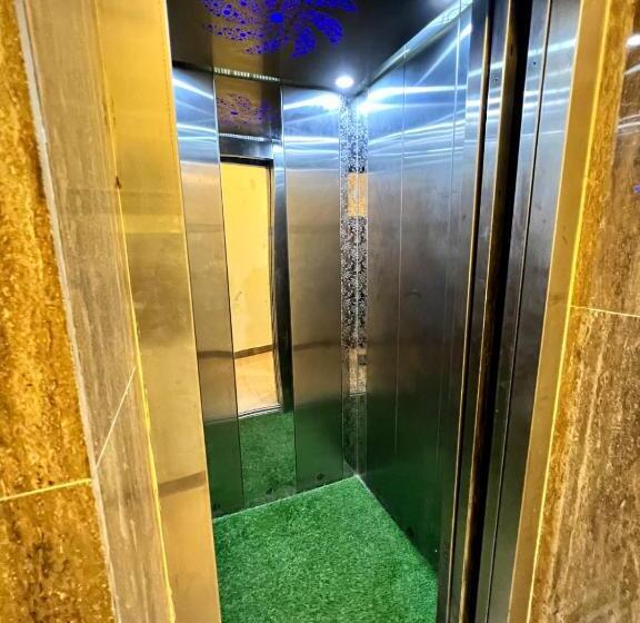 مبيت وإفطار East Park Electronic City