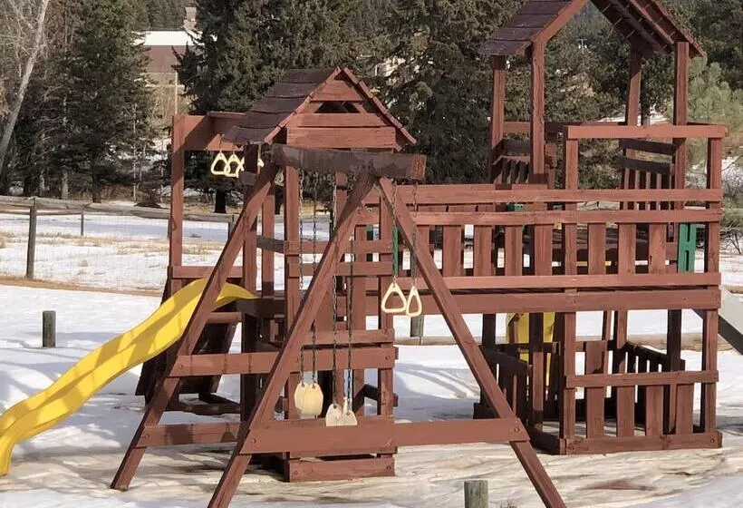 Black Hills Motel At Quail S Crossing