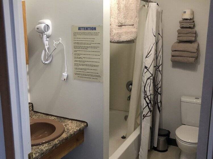 Black Hills Motel At Quail S Crossing