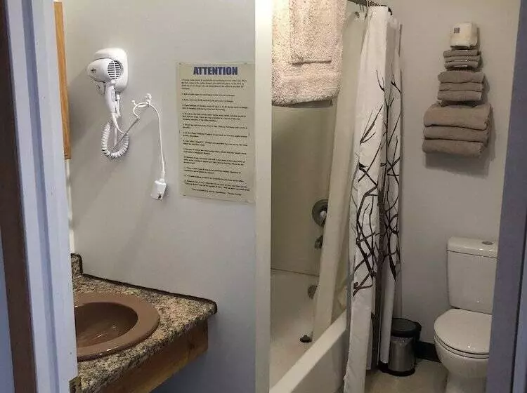 Black Hills Motel At Quail S Crossing