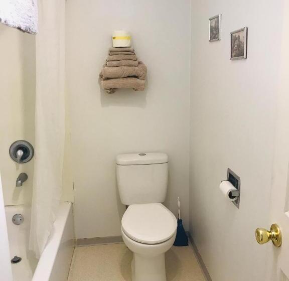 Black Hills Motel At Quail S Crossing