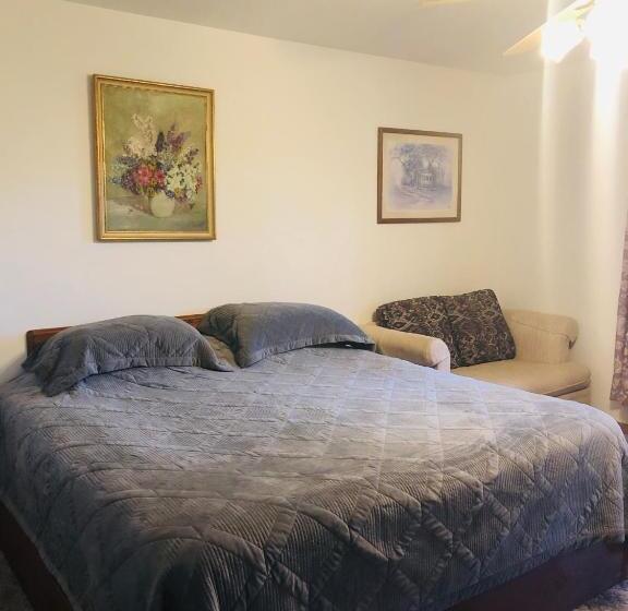 Black Hills Motel At Quail S Crossing