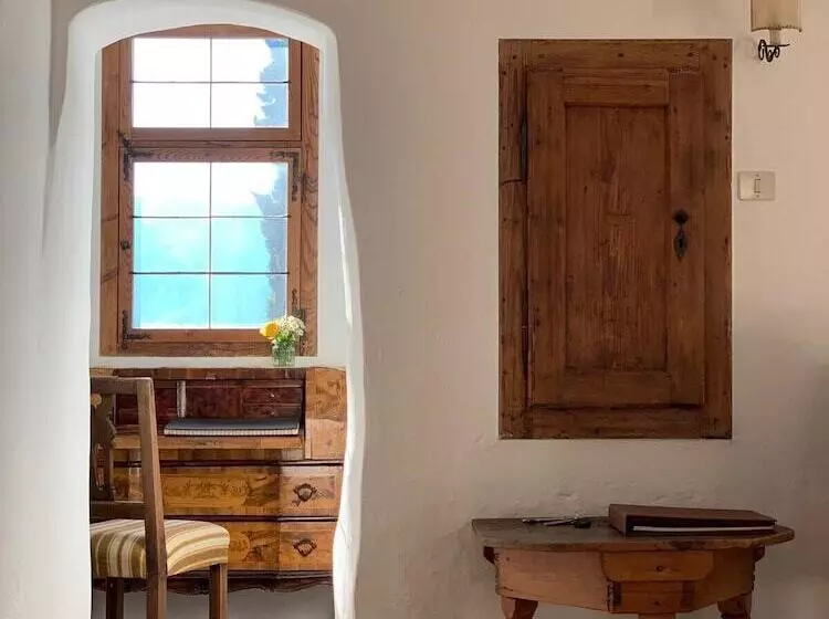 Hotelli Ansitz Zinnenberg