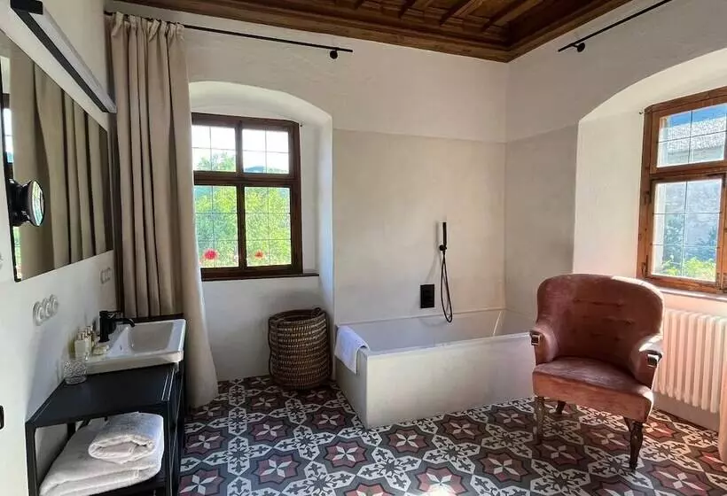 Hotelli Ansitz Zinnenberg