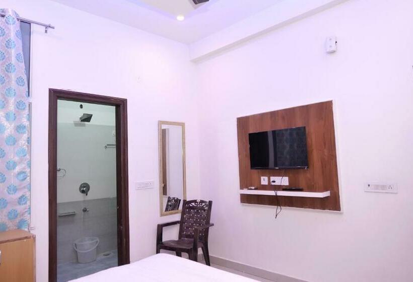 Hotel Ira Mansarovar Jaipur