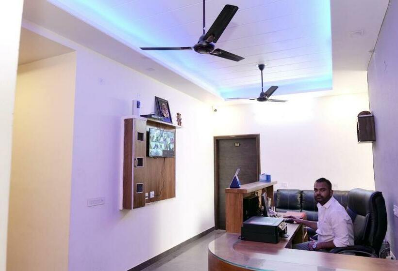 Hotel Ira Mansarovar Jaipur