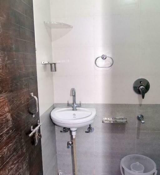 Hotel Ira Mansarovar Jaipur