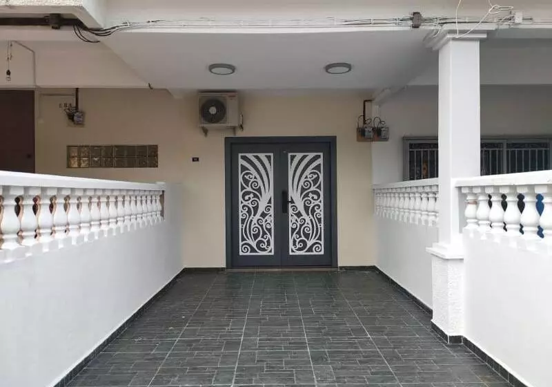 هتل Oyo Home 90534 Nomadic Town House