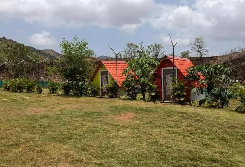 Hotelli Panshet Camping