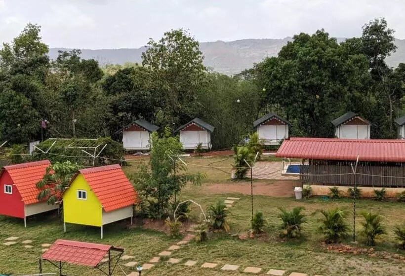 Hotelli Panshet Camping