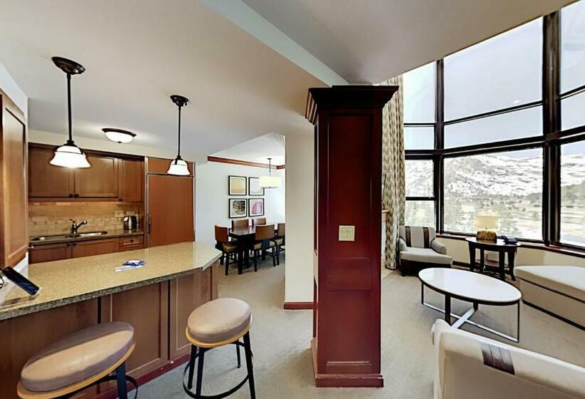 هتل Resort At Squaw Creek S 810 & 812