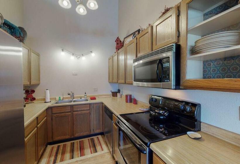 酒店 The Pines 4060