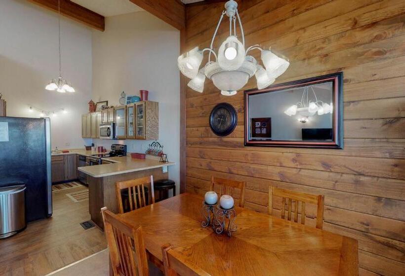 酒店 The Pines 4060