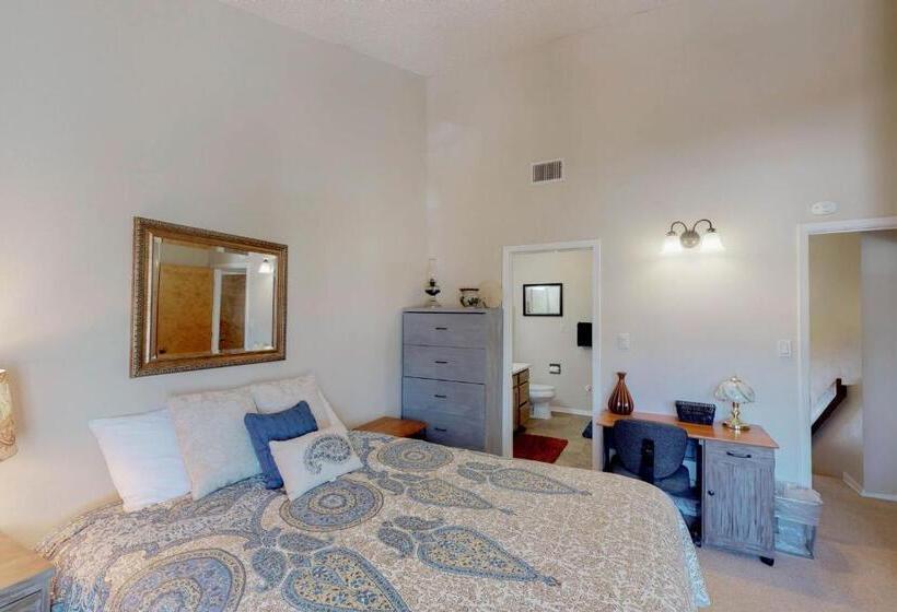 酒店 The Pines 4060