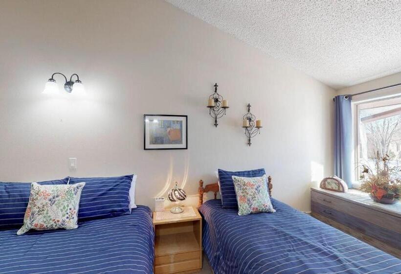 酒店 The Pines 4060