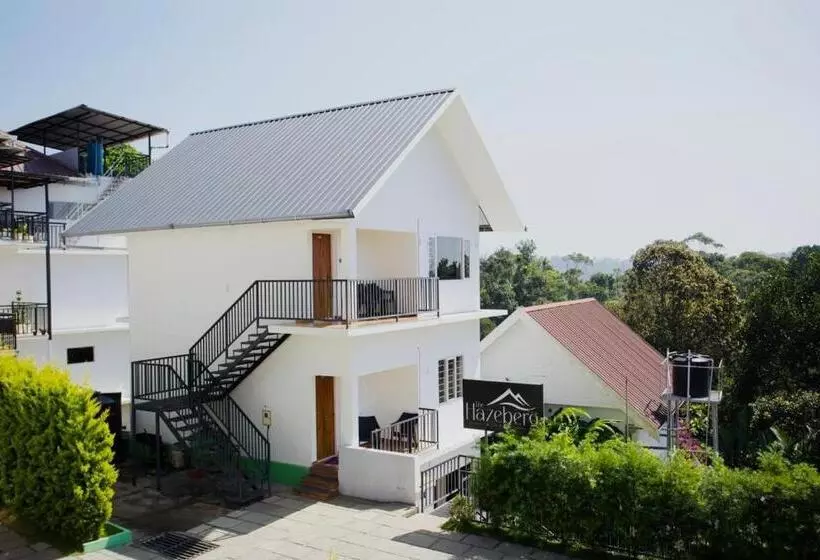ホテル The Hazeberg Munnar
