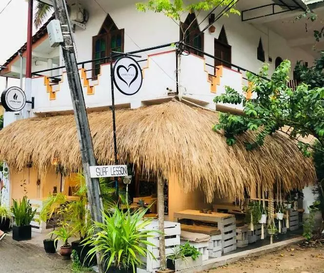 ペンション Amor Place Unawatuna