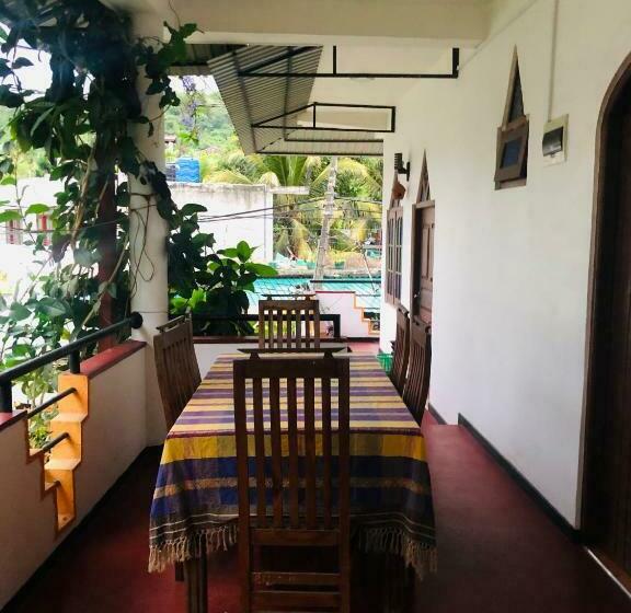 פנסיון Amor Place Unawatuna