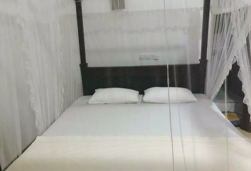 ペンション Amor Place Unawatuna